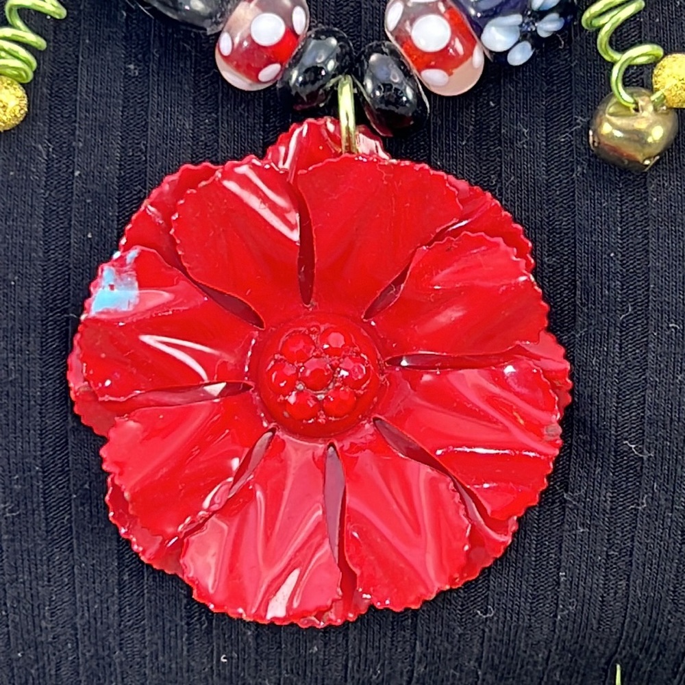 ⭐️Adorned Crown Artisan Assemblage jingle bell poinsettia Christmas necklace - Picture 2 of 11